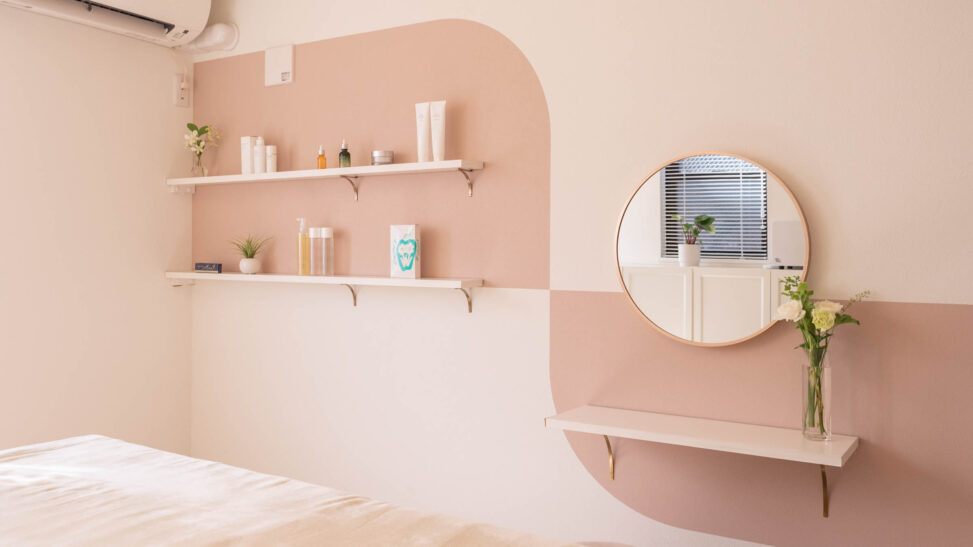 東京足立区のMAPLE SALON店内インテリアや施術空間を撮影した写真