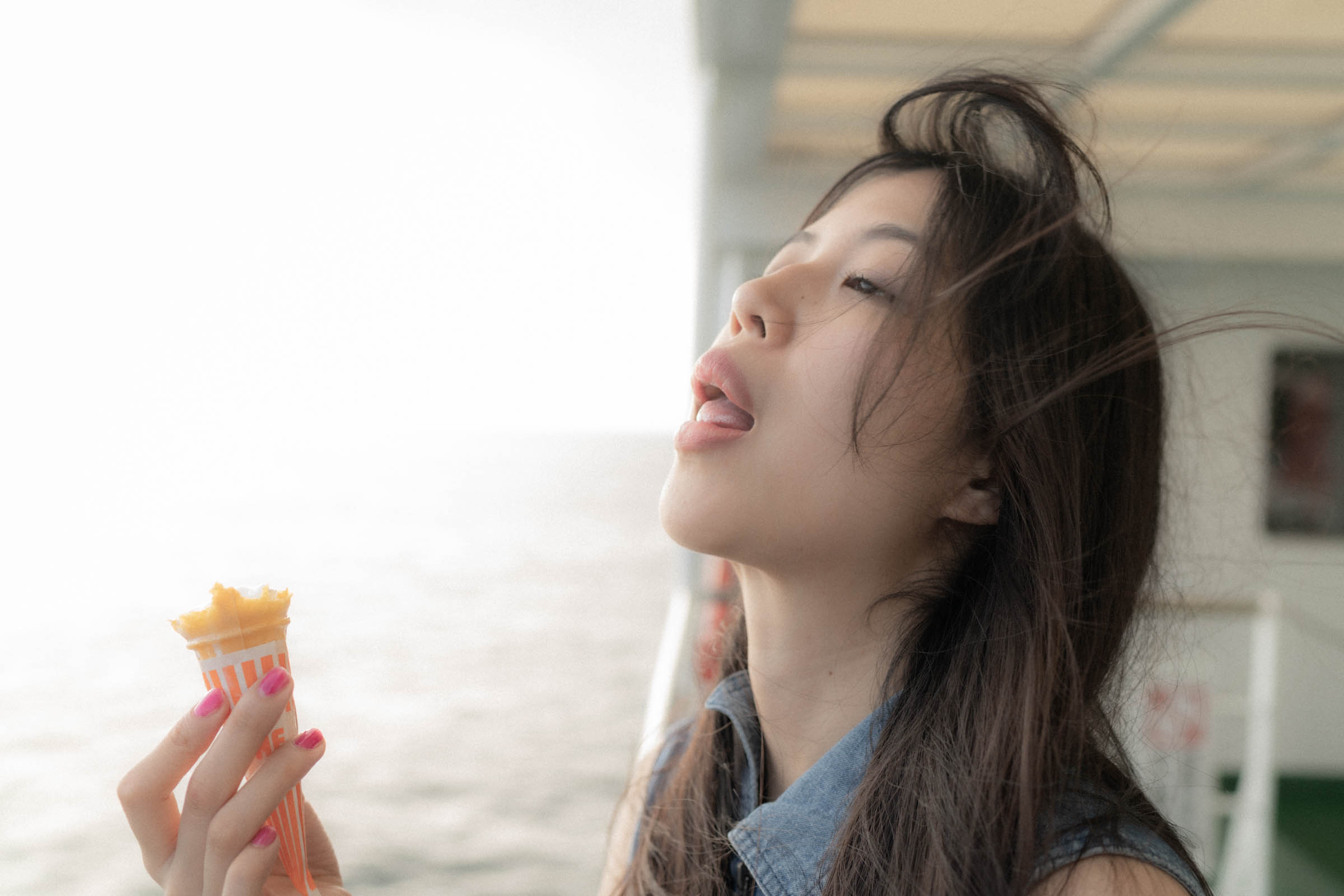 役者・川越美結のポートレートシリーズ “somewhere”。フォトグラファー和田剛（東京都台東区）によるモデル・役者・アーティスト・表現者向けの作品撮り・宣材写真例。